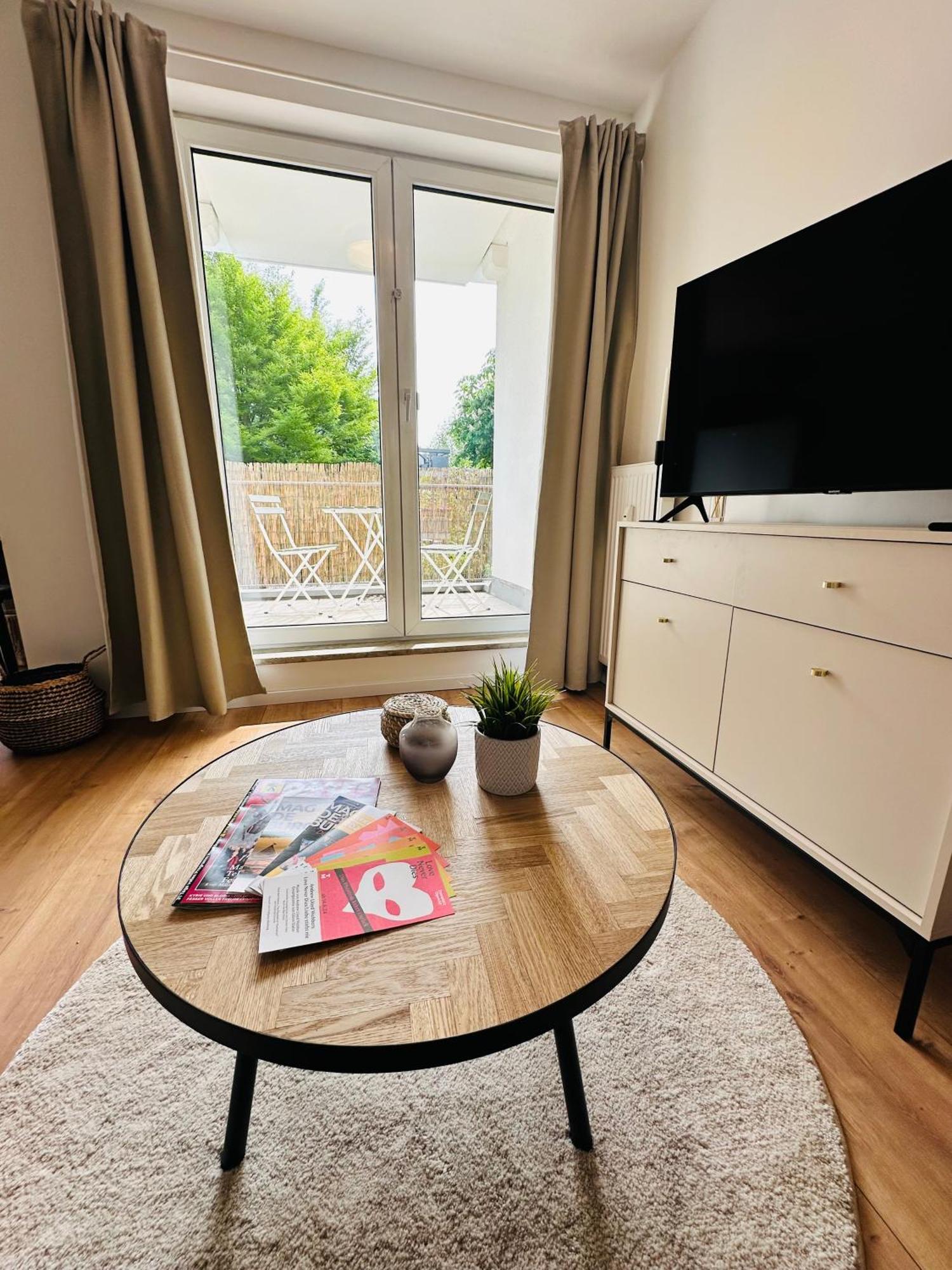 Gemuetliches 1R Apartment Mit Balkon, Parking, Tv Streaming Magdeburg Exterior foto